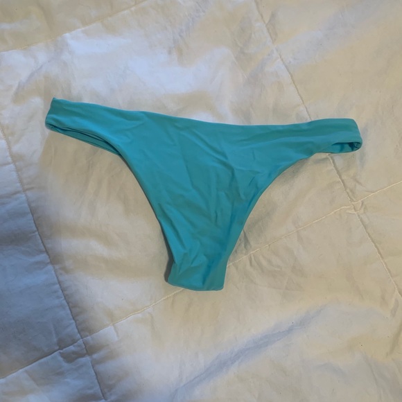 Two Pierce Bathing Suit - Picture 3 of 5